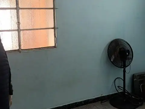 CASA CON DPTO. 2 AMBIENTES-