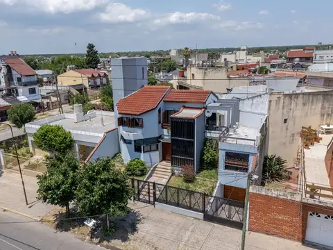 VENTA CASA 5 AMBIENTES LAFERRERE