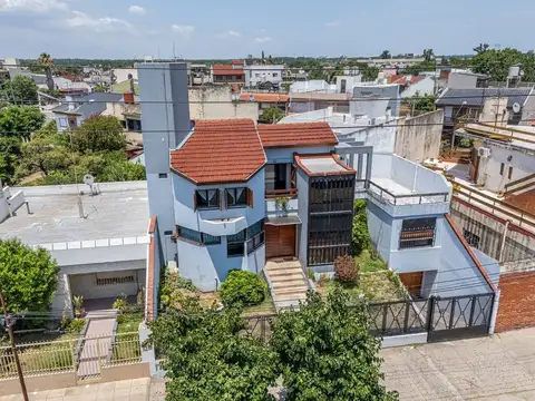 VENTA CASA 5 AMBIENTES LAFERRERE