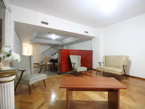Depto Tipo Casa en Venta de 5 ambientes