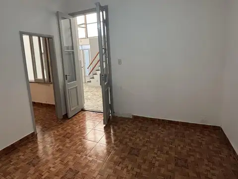 Depto Tipo Casa en Alquiler de 3 dormitorios