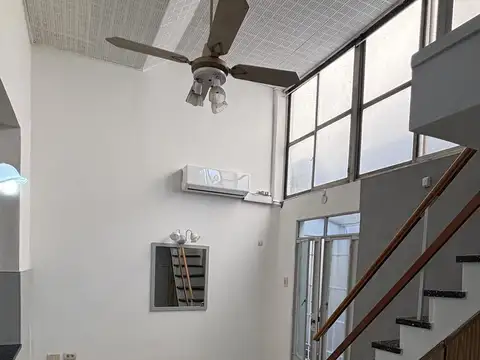 Depto Tipo Casa en Alquiler de 3 ambientes
