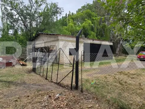 CHACRA 3,1 HECTÁREAS CON 2 CASAS, 2 GALPONES