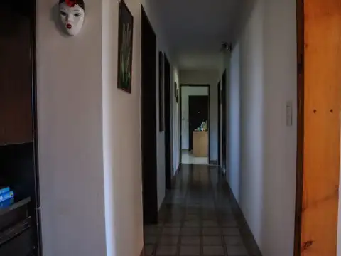 Casa 7 ambientes con 3 baños
