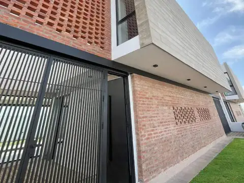 Duplex a la Venta en San Ignacio Village 