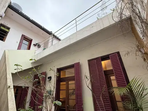 Depto Tipo Casa en Venta 70 años