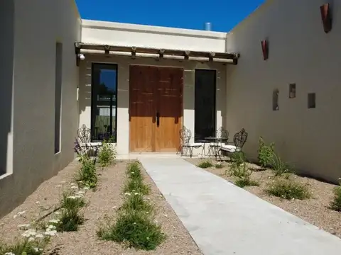 Casa en Alquiler Temporal con 2 cocheras
