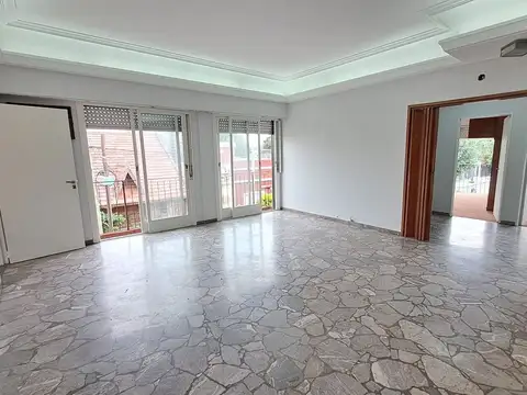 Local en Venta en Villa Sarmiento, USD 180.000