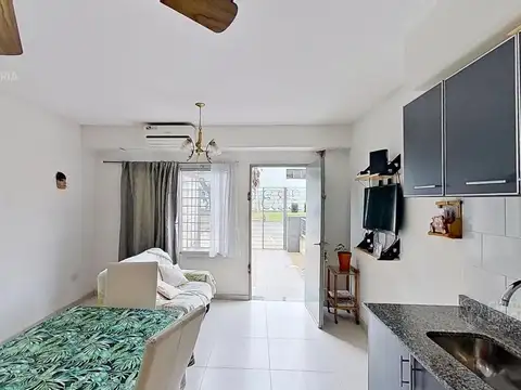 Depto Tipo Casa en Venta de 2 ambientes