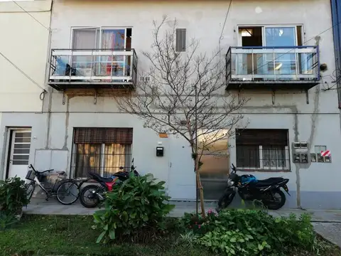 MUNRO - PH PLANTA ALTA 2 AMB A 3 CUADRAS DE AV. VELEZ SARSFIERLD!