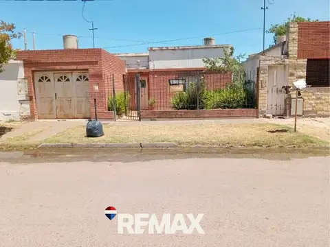 VENTA CASA A REFACCIONAR FALCON AL 600