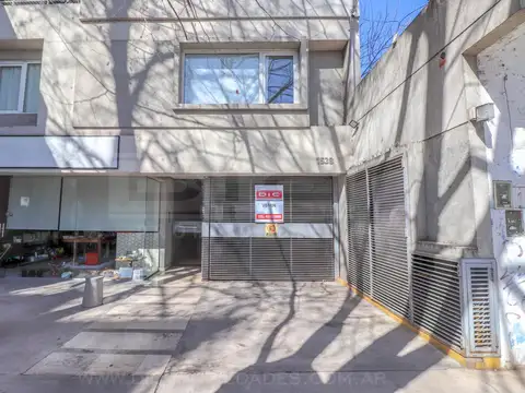 Roque Saenz Peña 1500, entre Av. Maipu y Juan de Garay