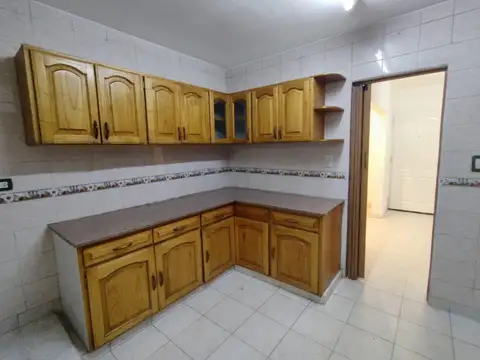 Casa en alquiler en Elordi 2100