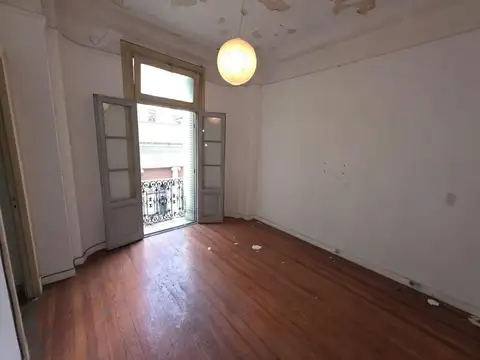 Oficina 4 ambientes con 2 baños