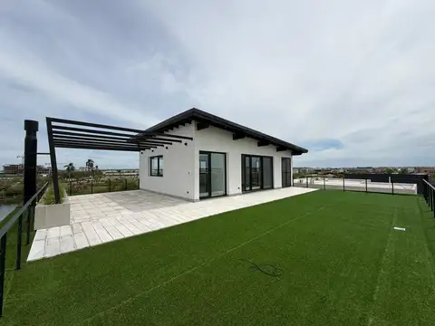 Casa en Alquiler en Puertos - Acacias, USD 4.500