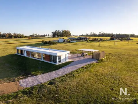 Casa 4 ambientes con 3 baños