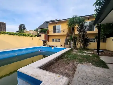 Dúplex a la venta en Bella Vista -pileta y cochera