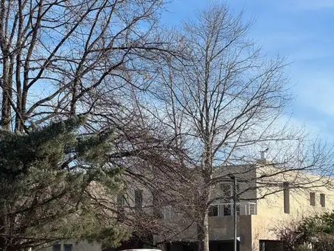 Casa 7 ambientes con 4 baños