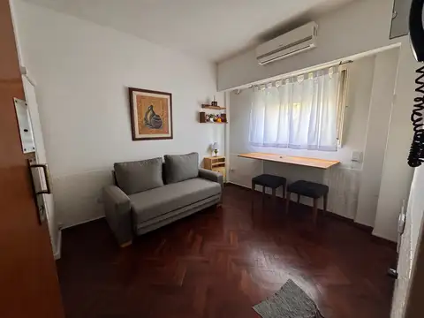 Agüero 1600, Piso 6