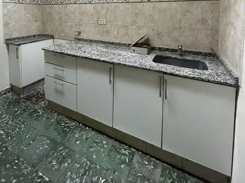 Oficina en Alquiler en Centro De Lujan, $ 600.000