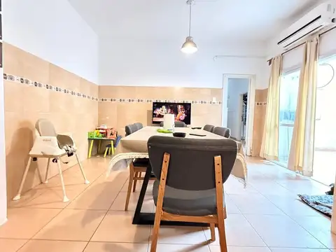 Depto Tipo Casa en Venta 52 años