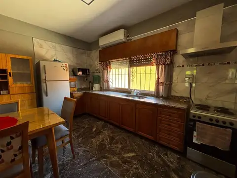 Venta Casa 3 amb Patio Parrilla Cochera Santa Mari