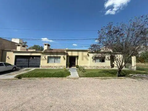 Venta de hermosa Casa. San Francisco del Monte. Guaymallen.