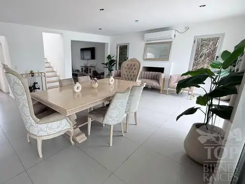 Casa en Alquiler de 3 dormitorios