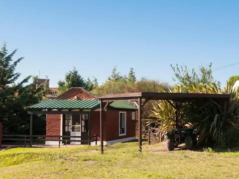 Complejo De 4 Cabañas En Venta Sierra De La Ventana Con Pileta Y Amplio Parque    Acepta  Financiacion  Y Permuta