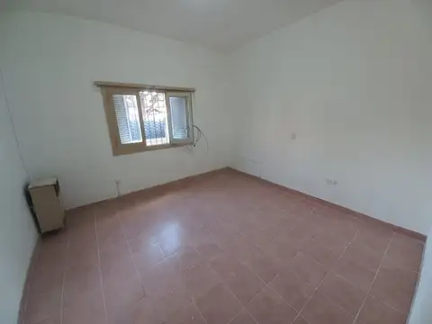 Casa en Alquiler con 1 cochera
