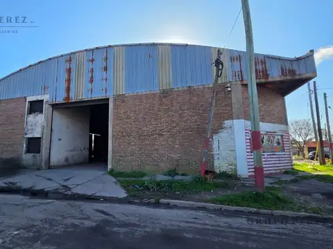 Depósito - Galpón de 800 m2 en La Plata - ALQUILER