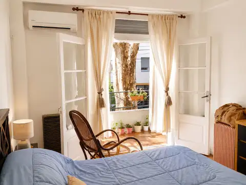 Venta depto 2 amb, balcon, frente, FLORES