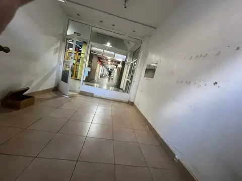 Invierta en Una Galería con Alto Tránsito Peatonal.