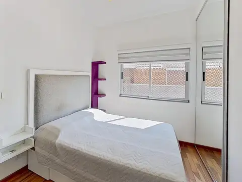 Depto Tipo Casa en Venta en Colegiales, USD 270.000