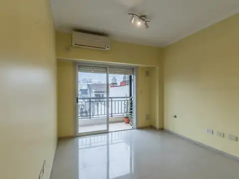 Departamento en Venta en Villa Pueyrredon, USD 145.000