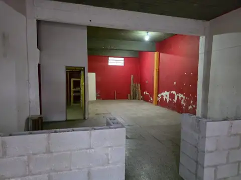 Local en Alquiler en Villa Luzuriaga, $ 1.250.000