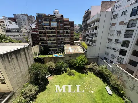 Av. Las Heras  y Lafinur. Semipiso. Sup. 136 m2. 4 piso. Contrafrente. Super Luminoso.