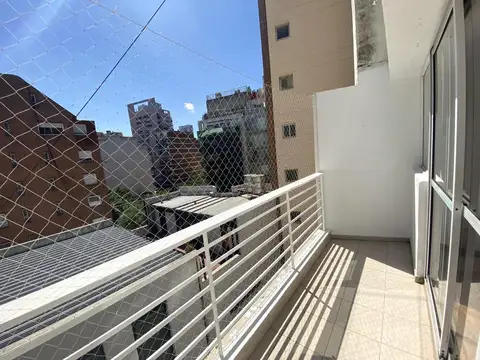 Av. Luis M. Campos  al 500