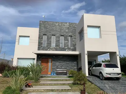 Alquiler Casa 5 amb pileta B. Santa Rita Canning
