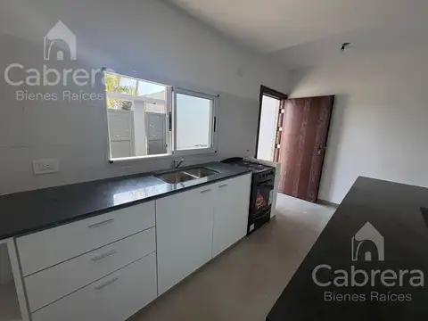 Depto Tipo Casa en Venta en Los Hornos, USD 65.000