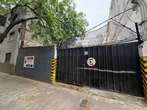 Venta Galpón de 10,39 x 33,15 = 343 m2, Flores