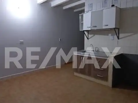 Casa en Alquiler con 1 cochera