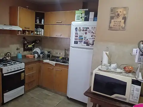 Casa 2 ambientes con 1 baño