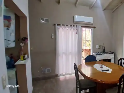 CASA  3 AMBIENTES