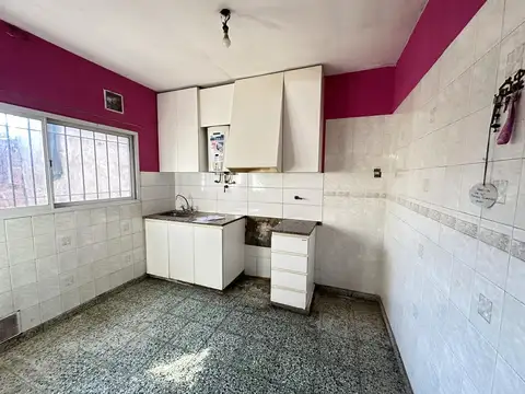 Casa 3 ambientes con 1 baño