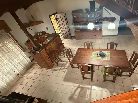 Casa 4 ambientes con 1 baño