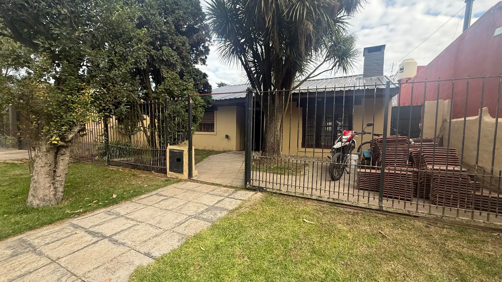 Chalet de 4 ambientes en La Florida.