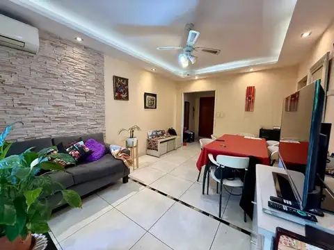General César Díaz 1400, Piso 2