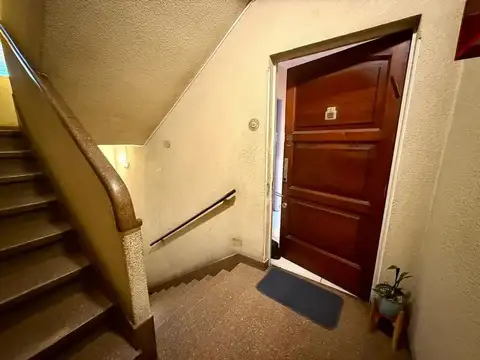 Departamento en Villa Santa Rita de 3 amb por escalera  con balcon- APTO CREDITO