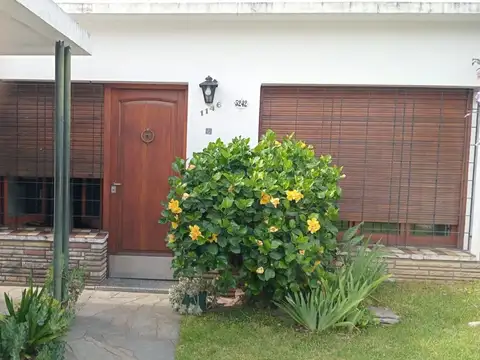 Casa - Alquiler - Argentina, Tres de Febrero - RAMALLO 5242